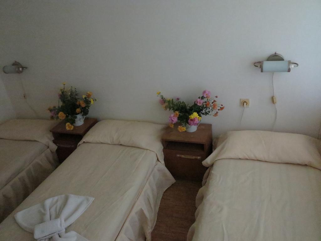 Hotel Tango Zlatni pjasătsi Rom bilde