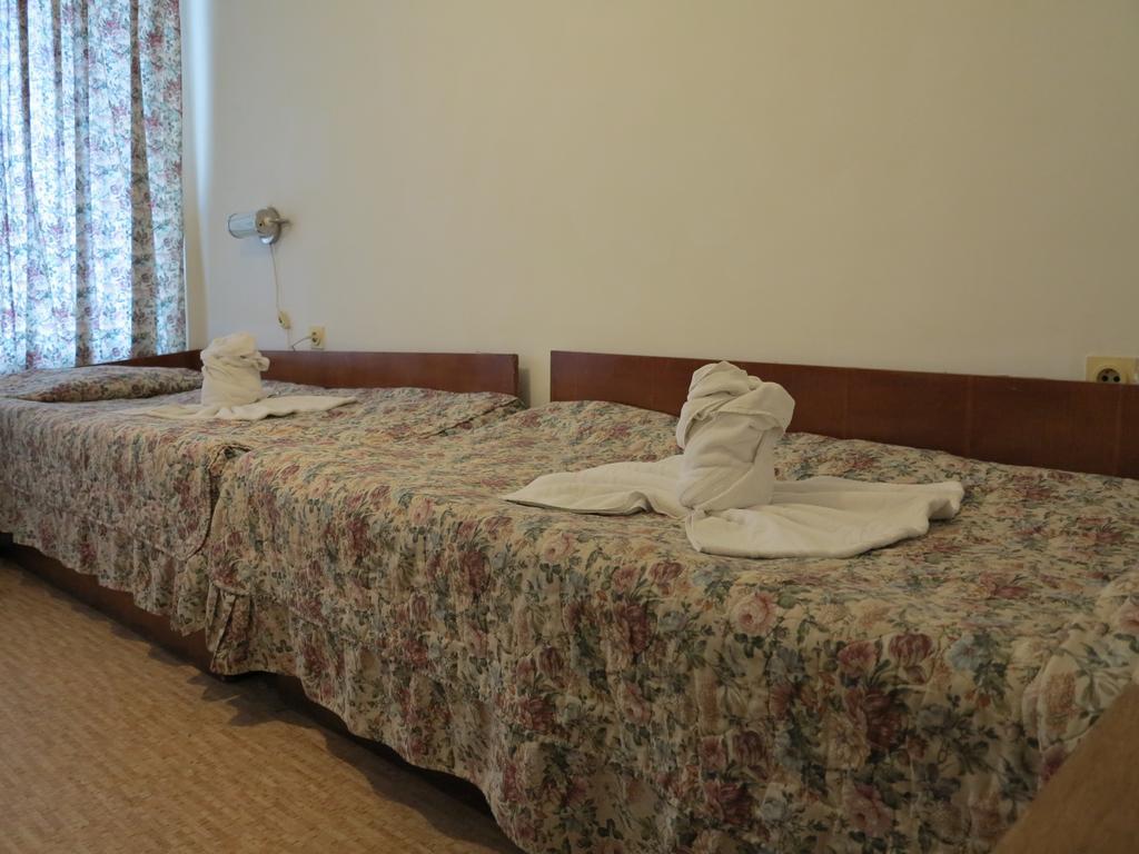 Hotel Tango Zlatni pjasătsi Eksteriør bilde