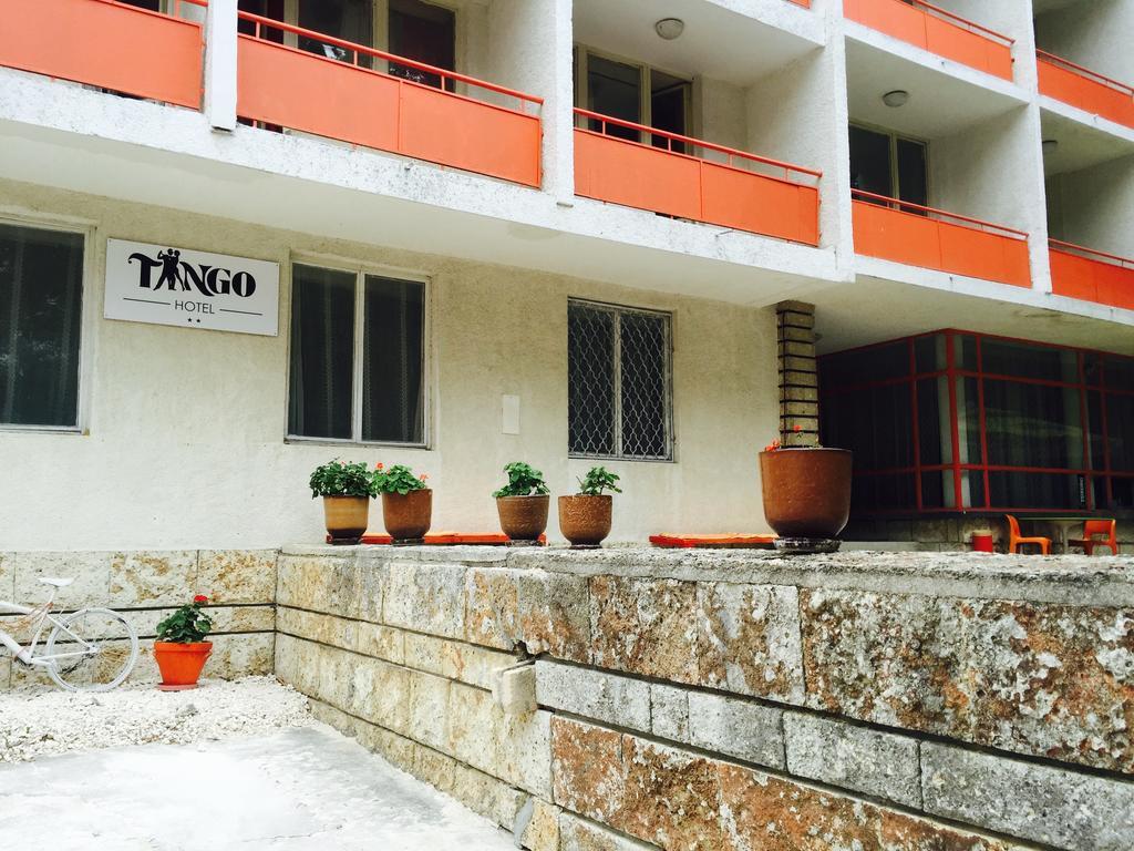 Hotel Tango Zlatni pjasătsi Eksteriør bilde