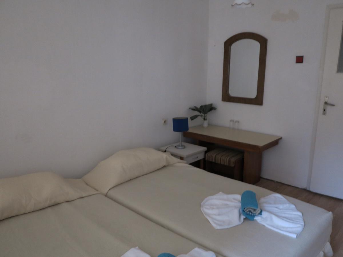 Hotel Tango Zlatni pjasătsi Eksteriør bilde