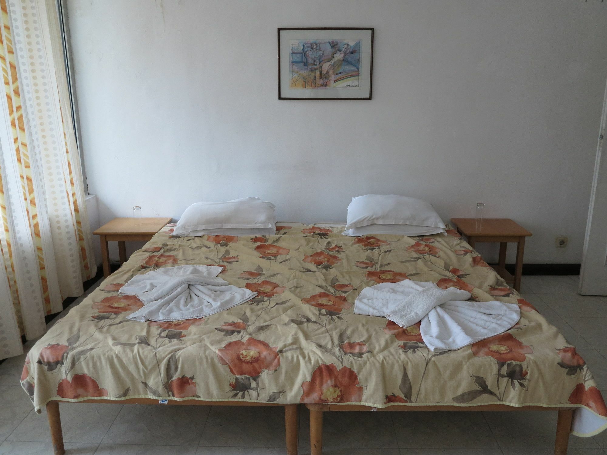 Hotel Tango Zlatni pjasătsi Eksteriør bilde
